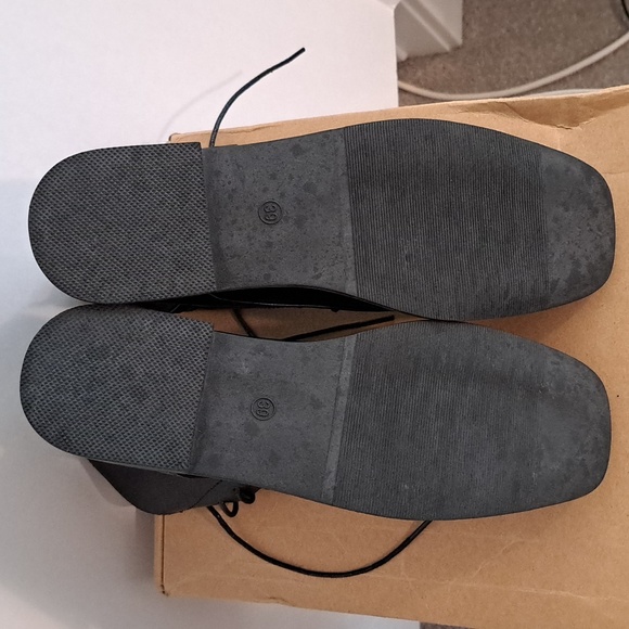 NEW Square-Toe Lace Up Ankle Boots w/ Side Zipper (Black) - Lattelier - Picture 6 of 7